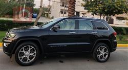 جیپ گراند شیرۆکی